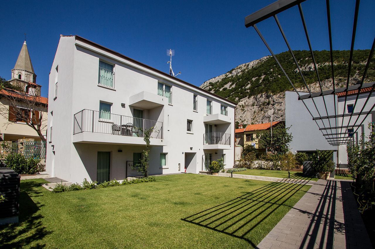 Residence Bleu San Dorligo della Valle Luaran gambar